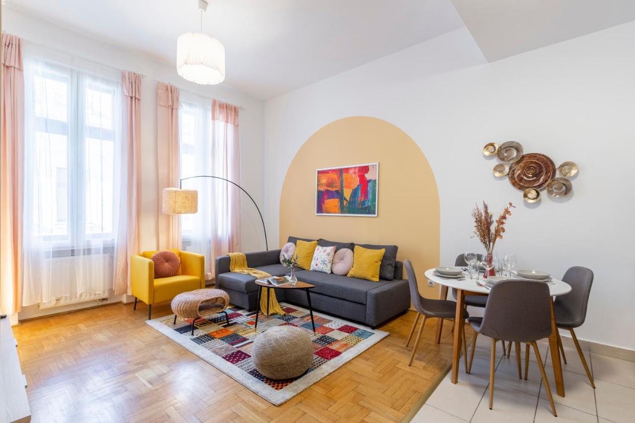 Central Gozsdu Apartment In The Party Street Budapest Kültér fotó